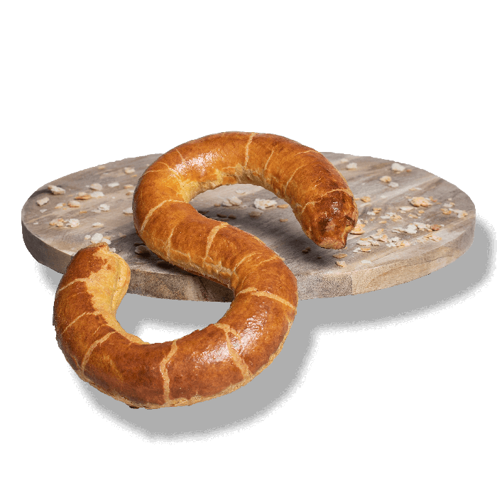 Roomboter amandelletter in S-vorm met goudbruin bladerdeeg en rijke amandelspijsvulling